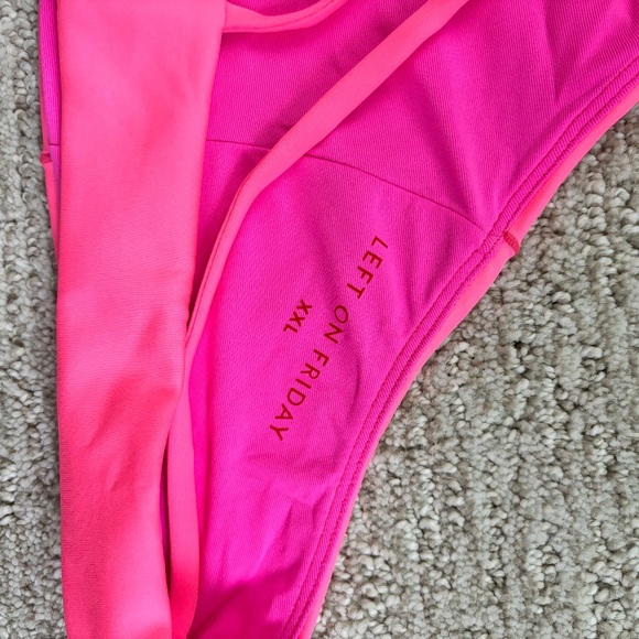 Sunday Top - Left on Friday - Picture 3 of 3